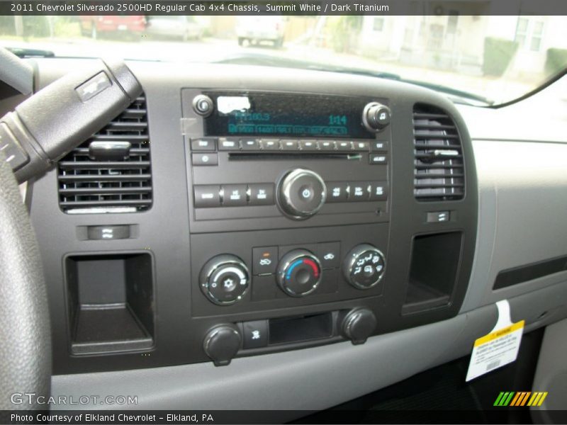 Controls of 2011 Silverado 2500HD Regular Cab 4x4 Chassis