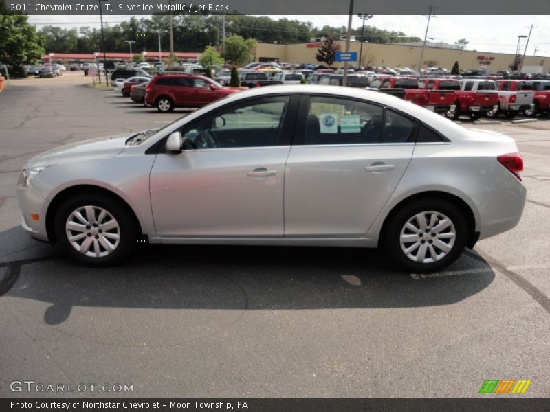 Silver Ice Metallic / Jet Black 2011 Chevrolet Cruze LT
