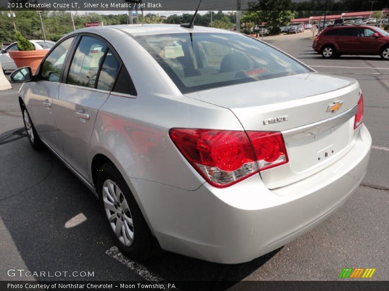 Silver Ice Metallic / Jet Black 2011 Chevrolet Cruze LT