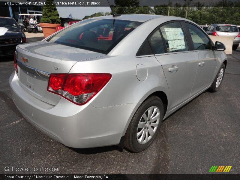 Silver Ice Metallic / Jet Black 2011 Chevrolet Cruze LT