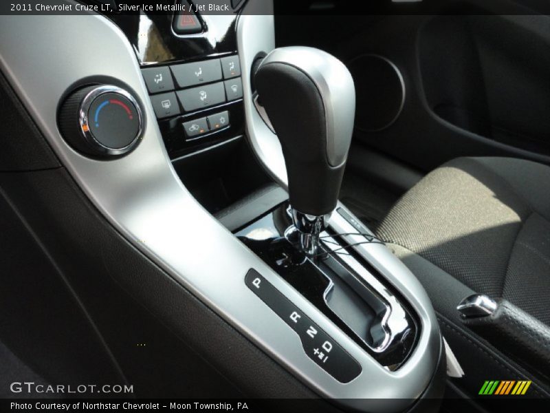 Silver Ice Metallic / Jet Black 2011 Chevrolet Cruze LT