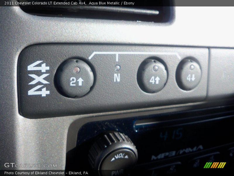 Controls of 2011 Colorado LT Extended Cab 4x4