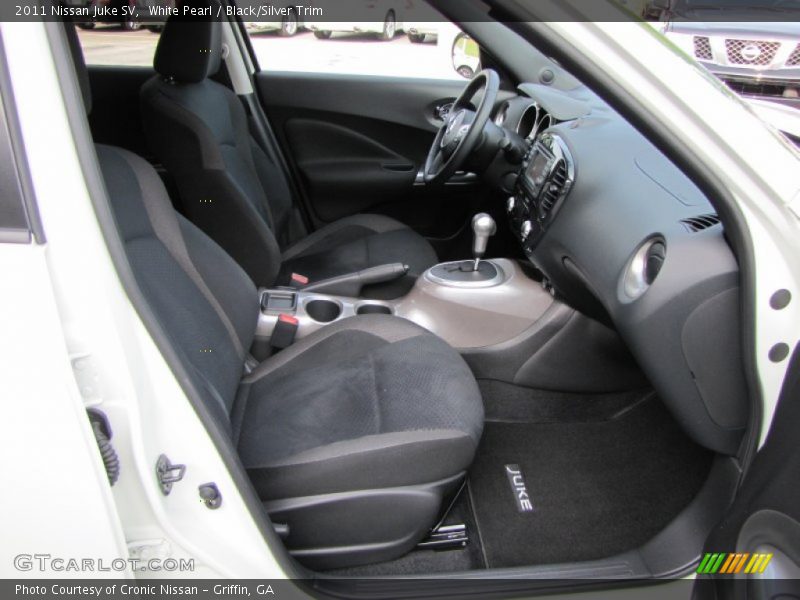  2011 Juke SV Black/Silver Trim Interior