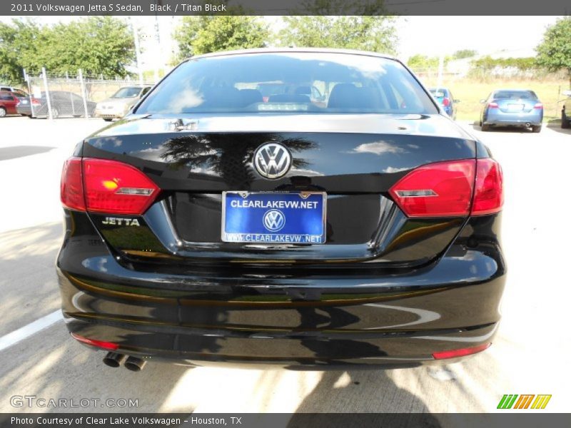 Black / Titan Black 2011 Volkswagen Jetta S Sedan