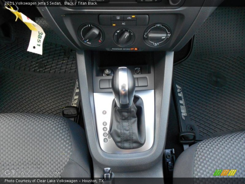 Black / Titan Black 2011 Volkswagen Jetta S Sedan