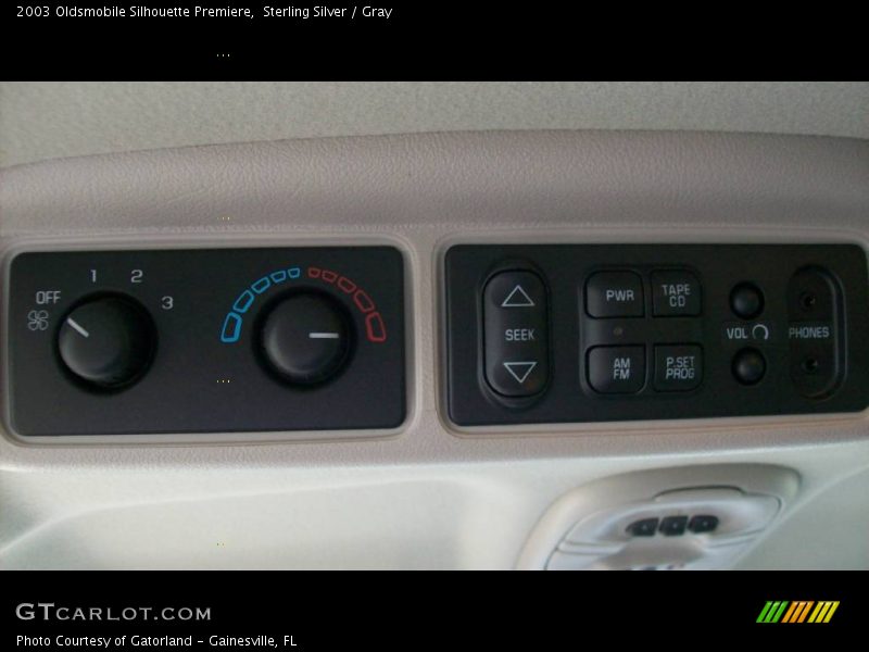 Sterling Silver / Gray 2003 Oldsmobile Silhouette Premiere