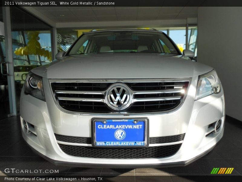 White Gold Metallic / Sandstone 2011 Volkswagen Tiguan SEL