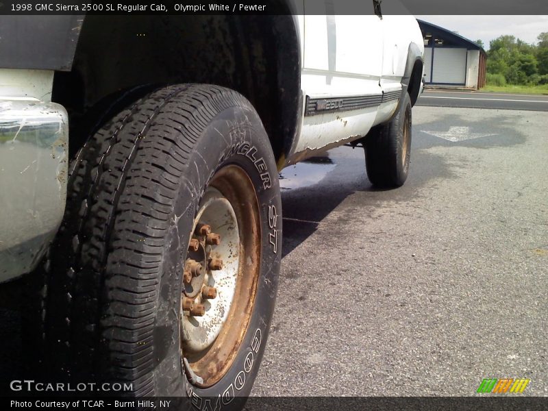 Olympic White / Pewter 1998 GMC Sierra 2500 SL Regular Cab