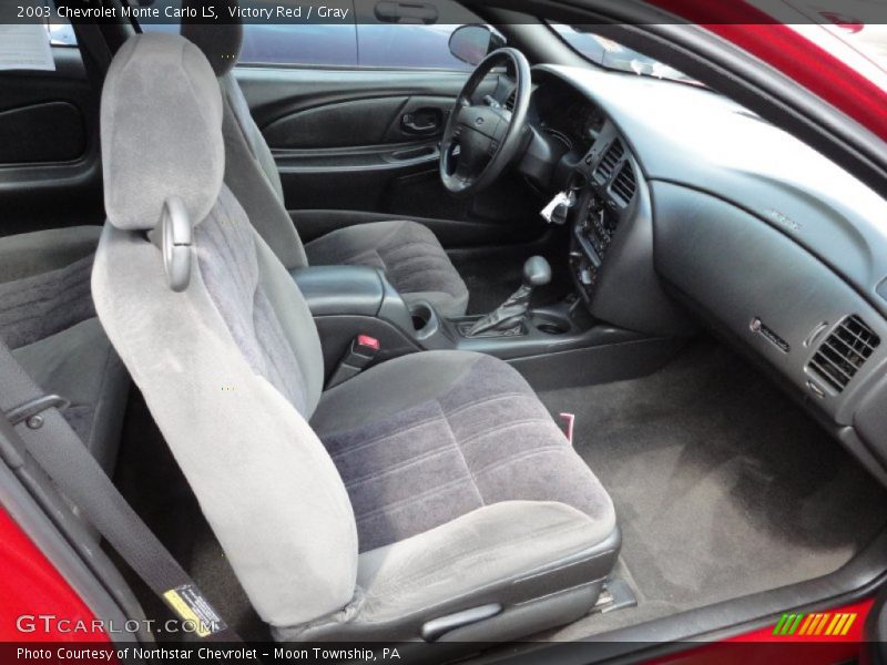 Victory Red / Gray 2003 Chevrolet Monte Carlo LS