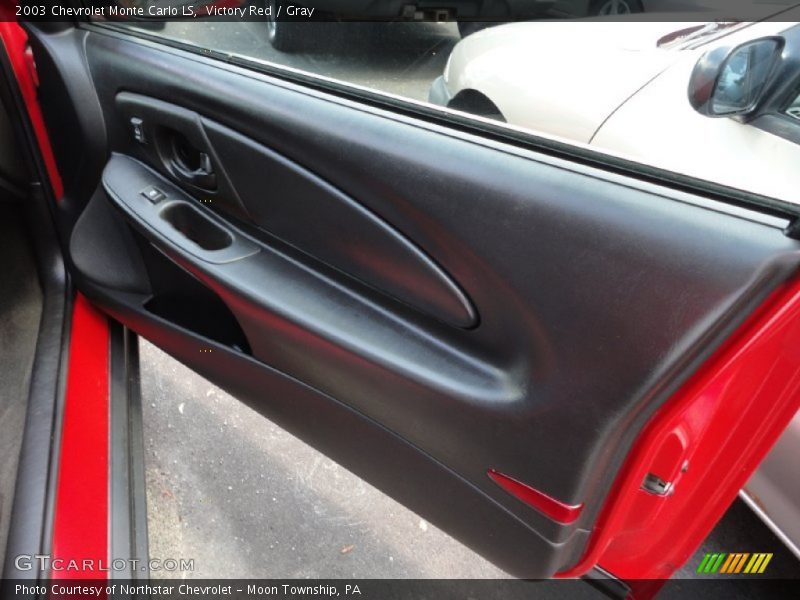 Victory Red / Gray 2003 Chevrolet Monte Carlo LS