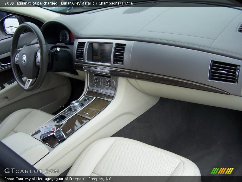 Lunar Grey Metallic / Champagne/Truffle 2009 Jaguar XF Supercharged