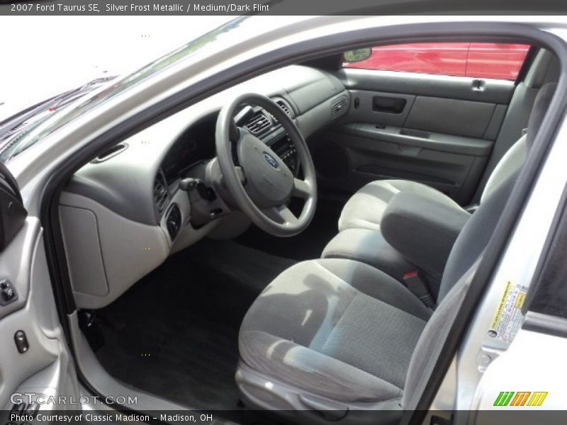Silver Frost Metallic / Medium/Dark Flint 2007 Ford Taurus SE