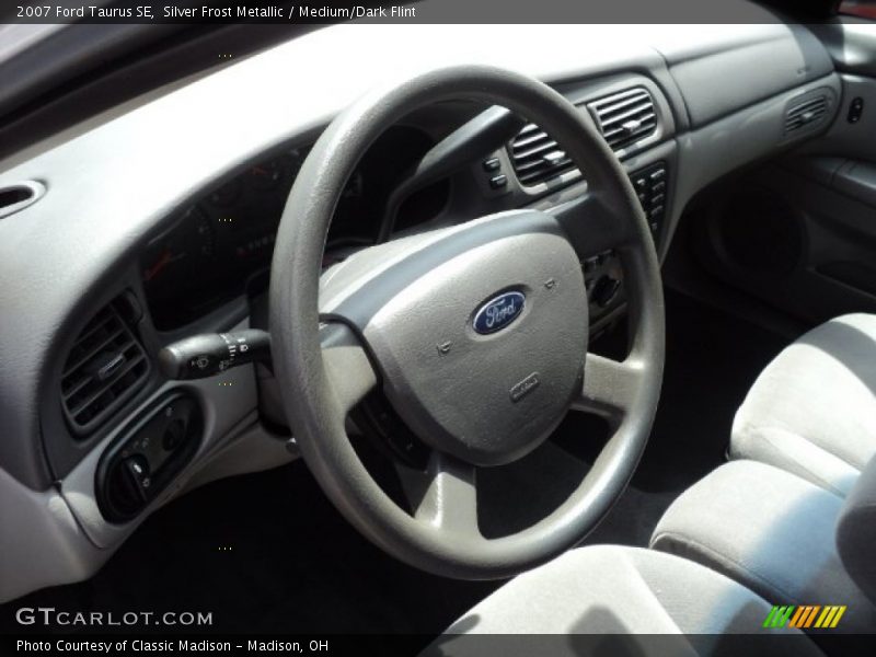 Silver Frost Metallic / Medium/Dark Flint 2007 Ford Taurus SE