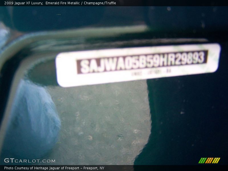 Emerald Fire Metallic / Champagne/Truffle 2009 Jaguar XF Luxury