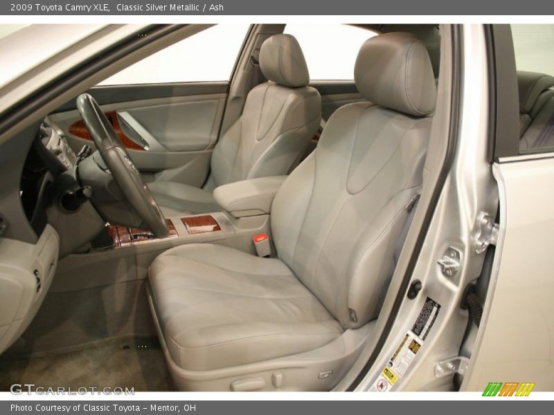 Classic Silver Metallic / Ash 2009 Toyota Camry XLE