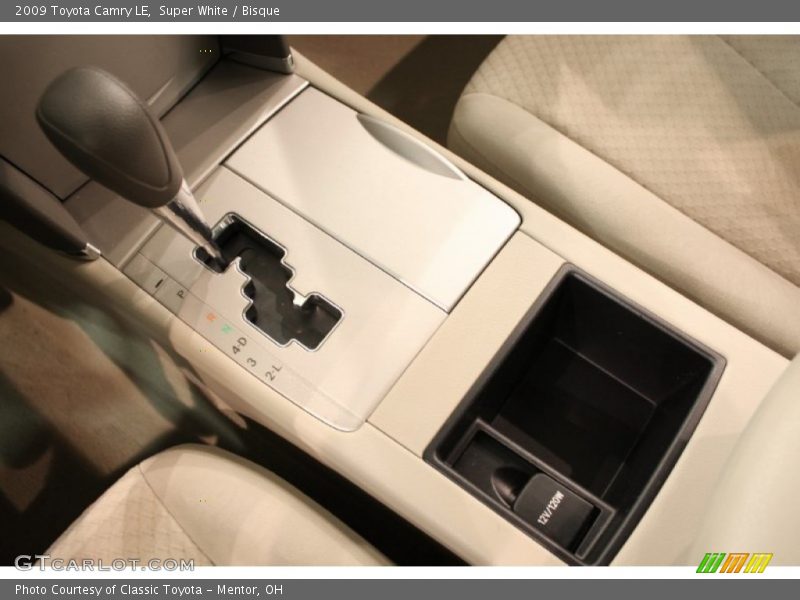 Super White / Bisque 2009 Toyota Camry LE