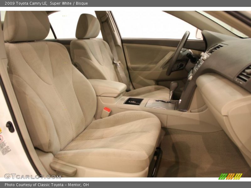 Super White / Bisque 2009 Toyota Camry LE