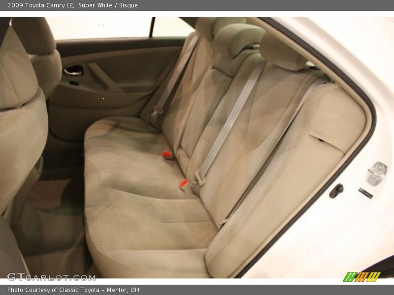 Super White / Bisque 2009 Toyota Camry LE