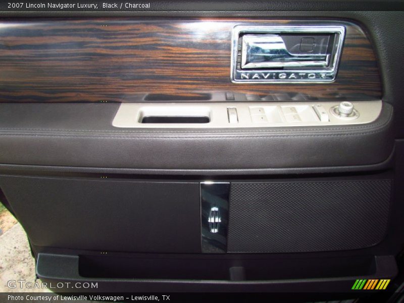 Black / Charcoal 2007 Lincoln Navigator Luxury