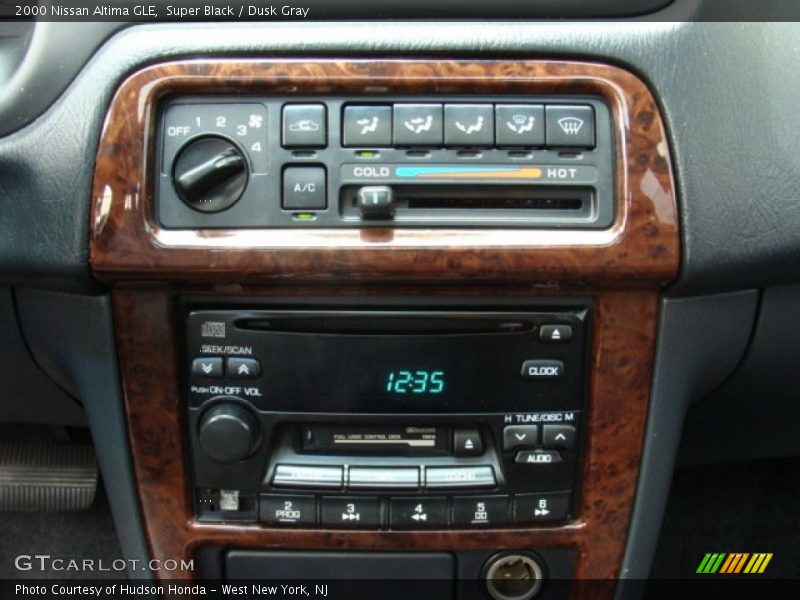 Controls of 2000 Altima GLE