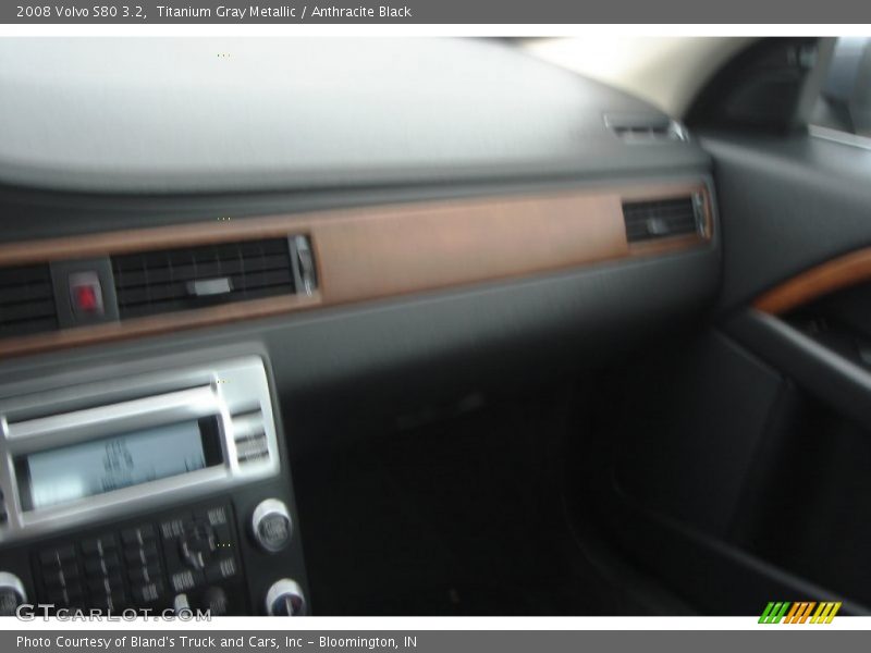 Titanium Gray Metallic / Anthracite Black 2008 Volvo S80 3.2