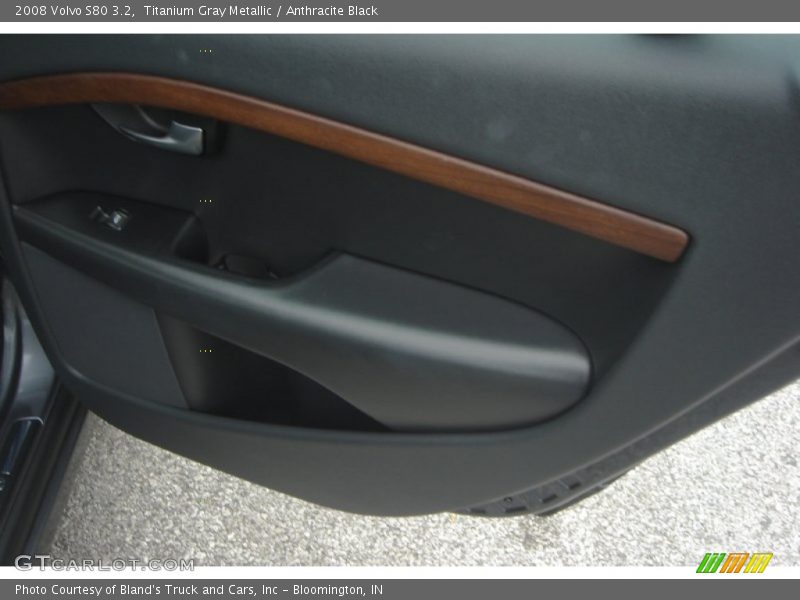 Titanium Gray Metallic / Anthracite Black 2008 Volvo S80 3.2