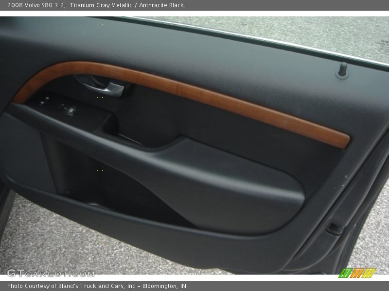 Titanium Gray Metallic / Anthracite Black 2008 Volvo S80 3.2