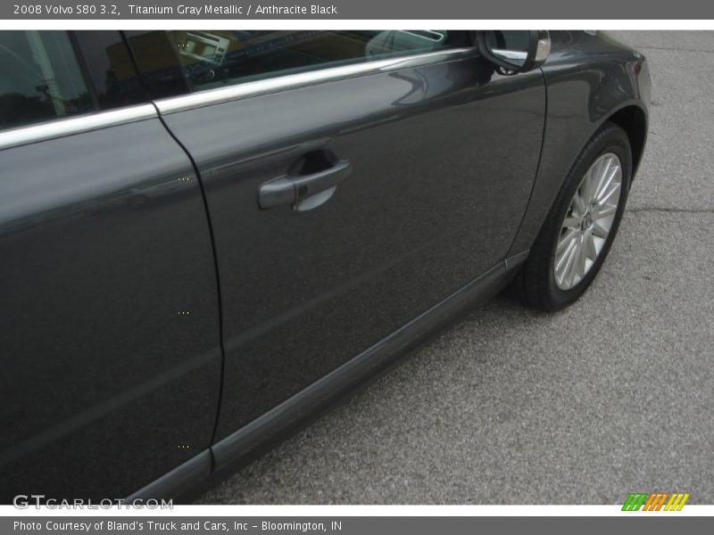 Titanium Gray Metallic / Anthracite Black 2008 Volvo S80 3.2