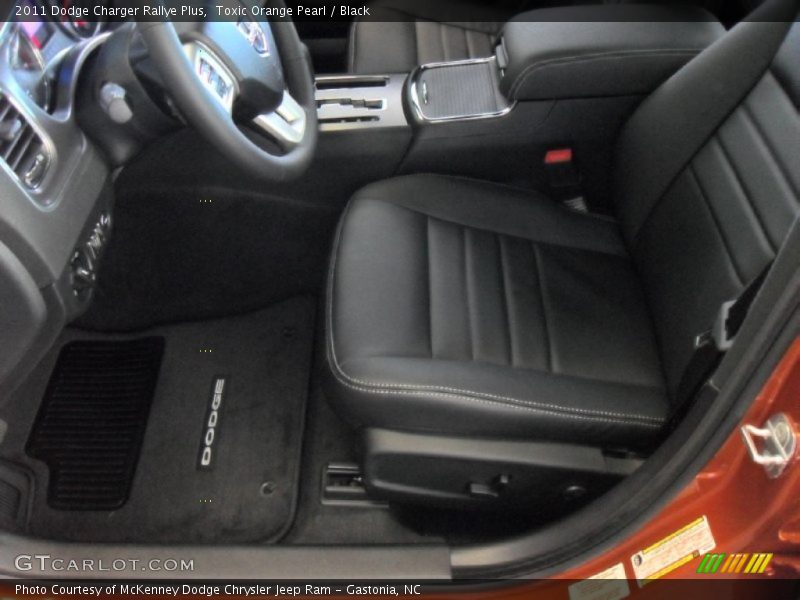 Toxic Orange Pearl / Black 2011 Dodge Charger Rallye Plus