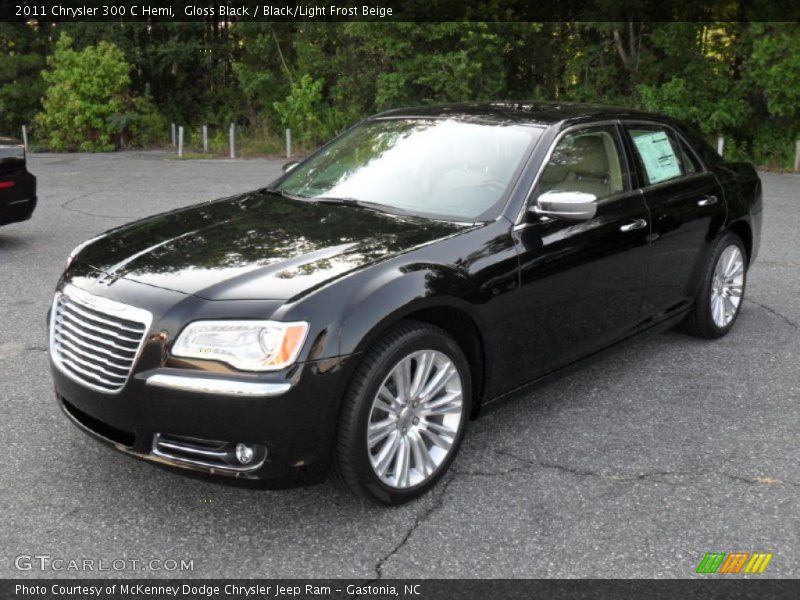 Front 3/4 View of 2011 300 C Hemi