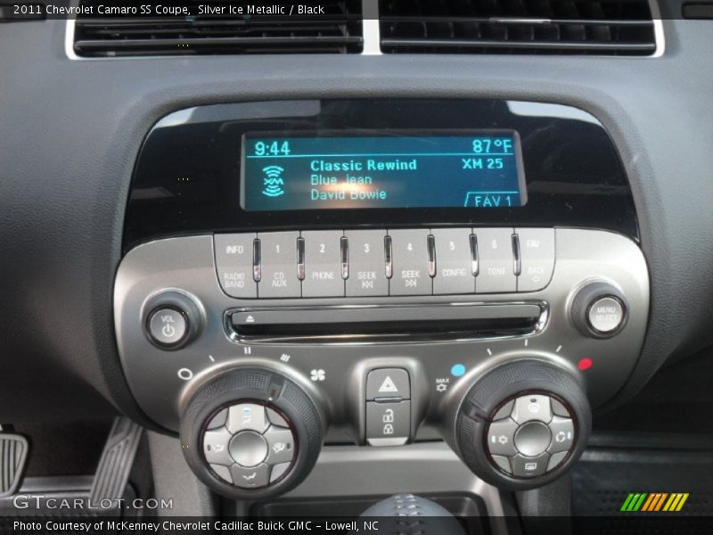 Controls of 2011 Camaro SS Coupe