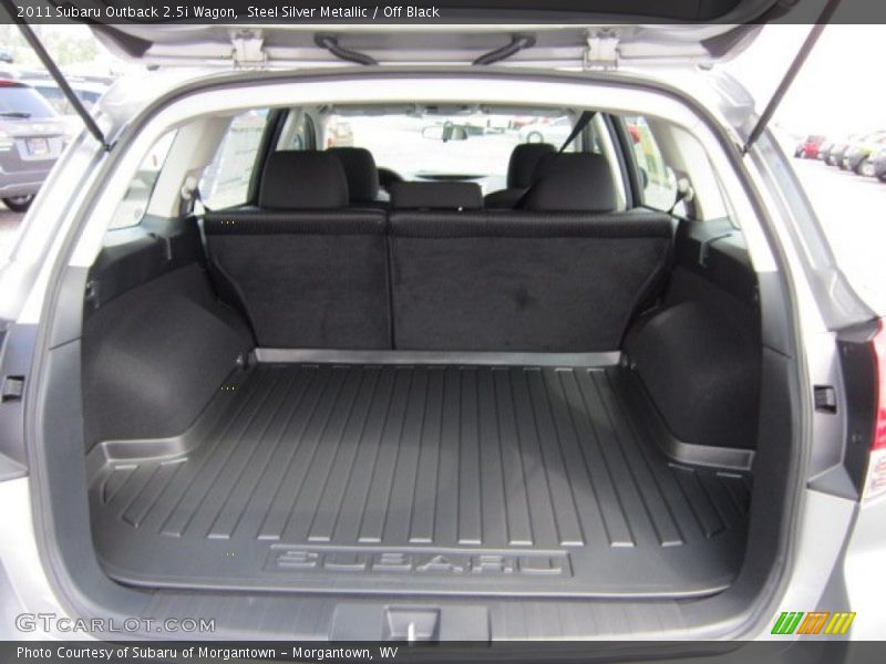  2011 Outback 2.5i Wagon Trunk