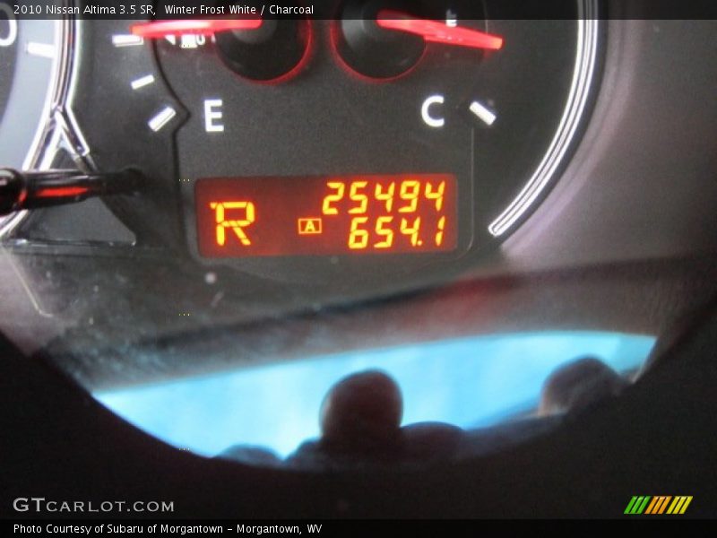 Winter Frost White / Charcoal 2010 Nissan Altima 3.5 SR