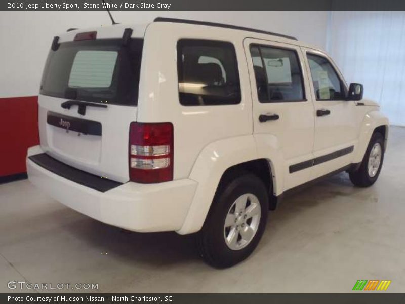 Stone White / Dark Slate Gray 2010 Jeep Liberty Sport