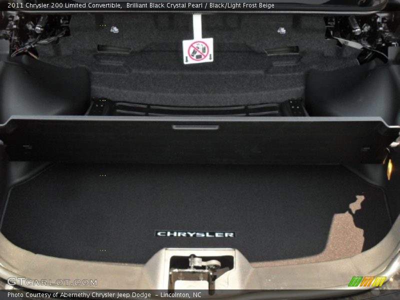  2011 200 Limited Convertible Trunk