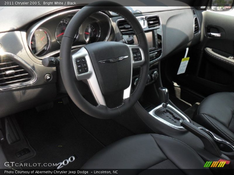 Black Interior - 2011 200 S 
