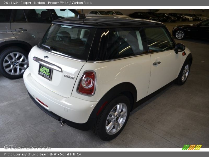 Pepper White / Carbon Black 2011 Mini Cooper Hardtop