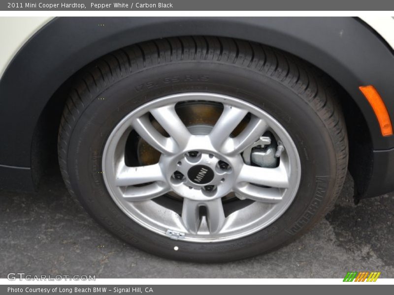 Pepper White / Carbon Black 2011 Mini Cooper Hardtop