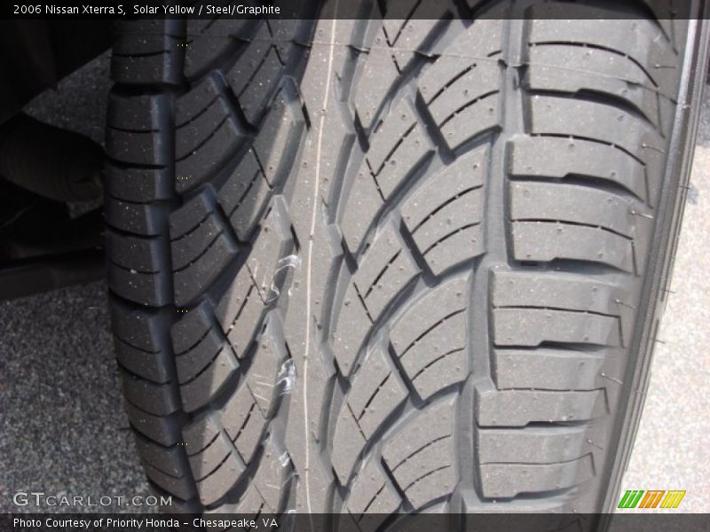Solar Yellow / Steel/Graphite 2006 Nissan Xterra S