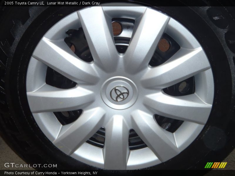 Lunar Mist Metallic / Dark Gray 2005 Toyota Camry LE