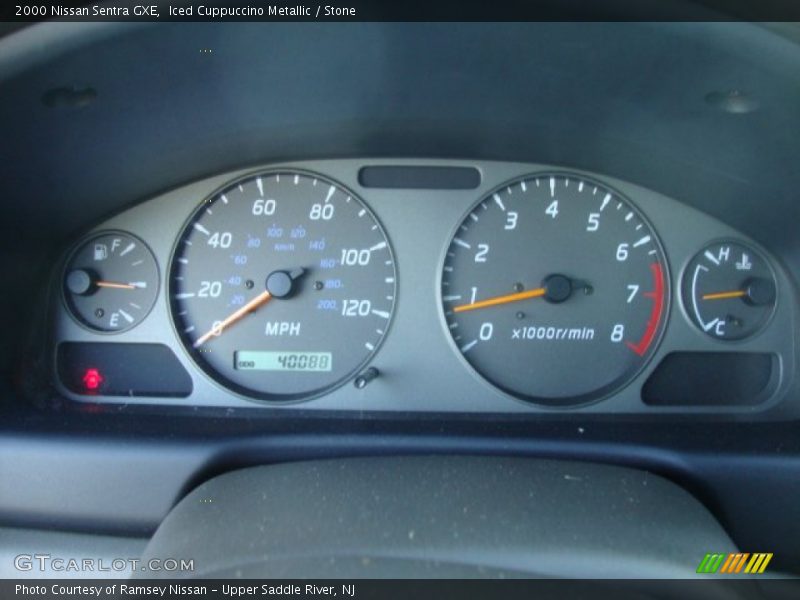 Iced Cuppuccino Metallic / Stone 2000 Nissan Sentra GXE