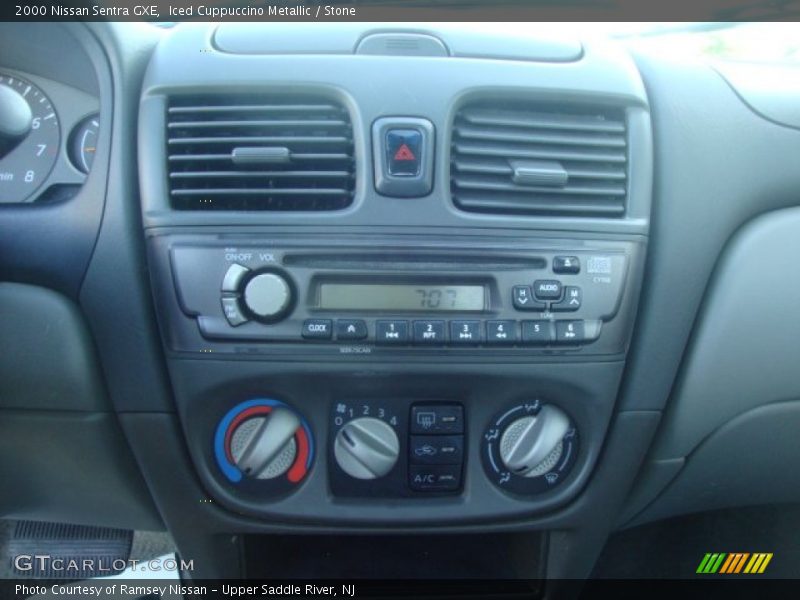 Iced Cuppuccino Metallic / Stone 2000 Nissan Sentra GXE