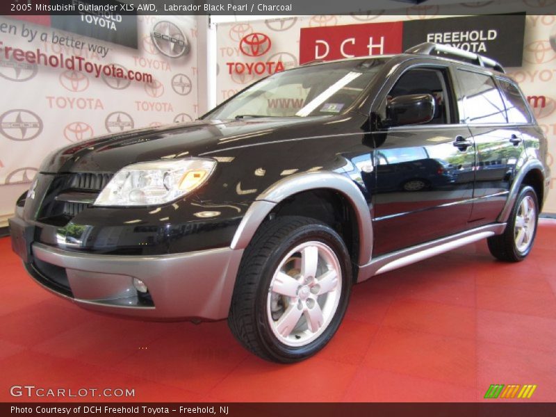 Labrador Black Pearl / Charcoal 2005 Mitsubishi Outlander XLS AWD