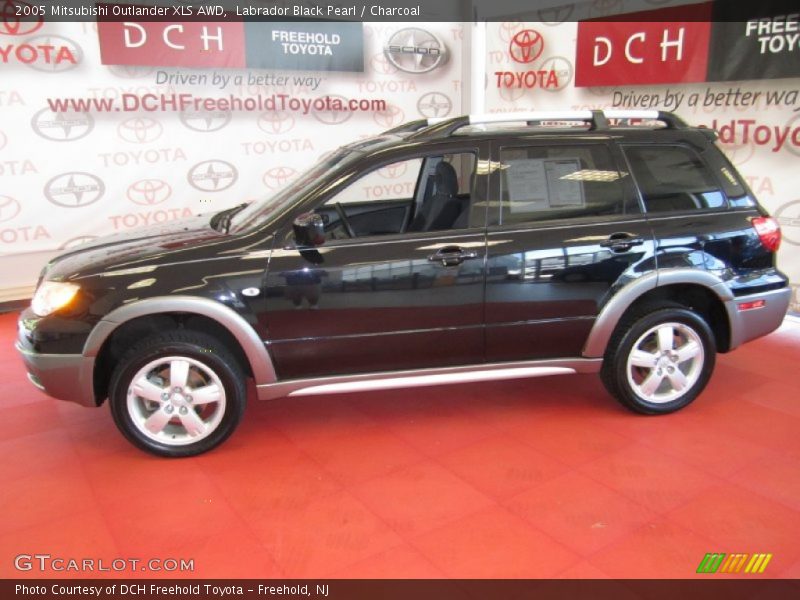 Labrador Black Pearl / Charcoal 2005 Mitsubishi Outlander XLS AWD