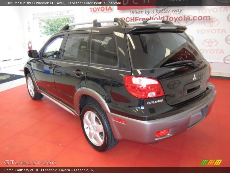 Labrador Black Pearl / Charcoal 2005 Mitsubishi Outlander XLS AWD