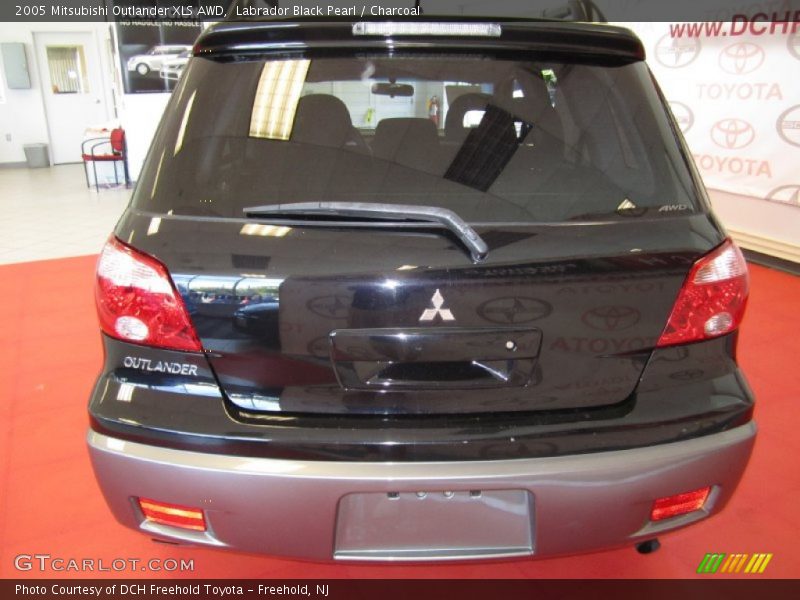 Labrador Black Pearl / Charcoal 2005 Mitsubishi Outlander XLS AWD