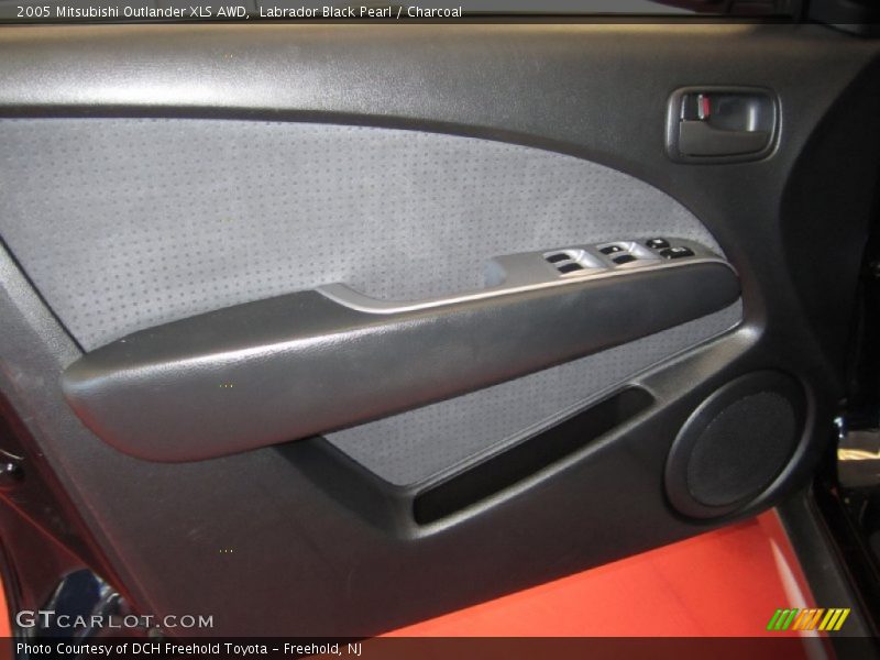 Labrador Black Pearl / Charcoal 2005 Mitsubishi Outlander XLS AWD