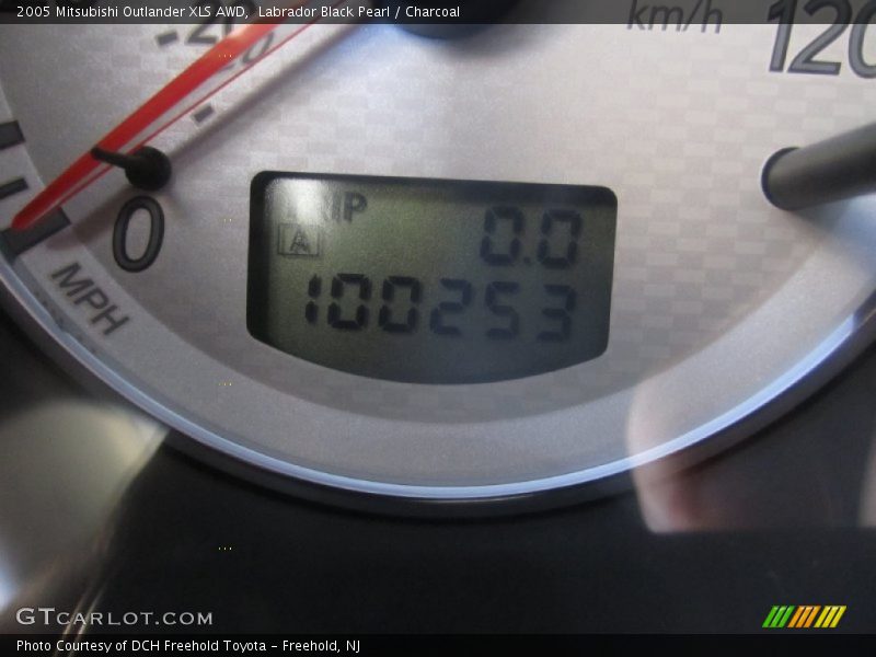 Labrador Black Pearl / Charcoal 2005 Mitsubishi Outlander XLS AWD