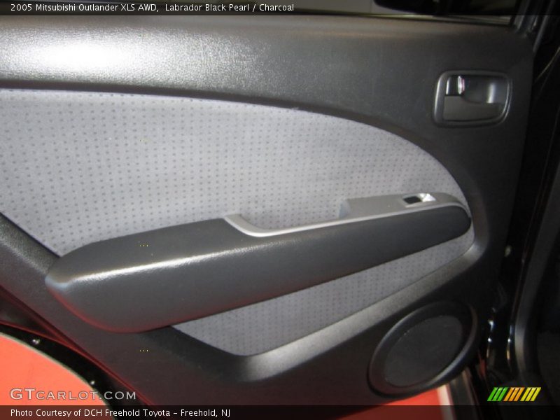 Labrador Black Pearl / Charcoal 2005 Mitsubishi Outlander XLS AWD
