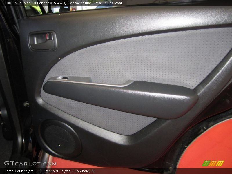 Labrador Black Pearl / Charcoal 2005 Mitsubishi Outlander XLS AWD